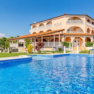 3* Couette-café Natalija